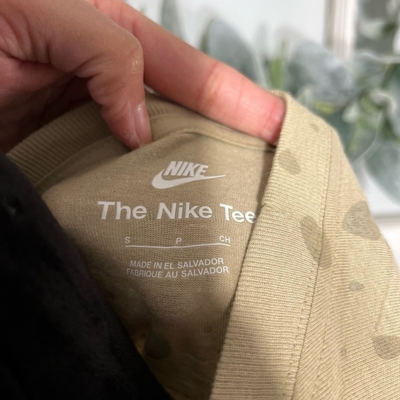 Nike Men’s Small Safari AOP Casual T-Shirt Tan/Brown Regular Fit 100% Cotton NWT - Picture 6 of 7